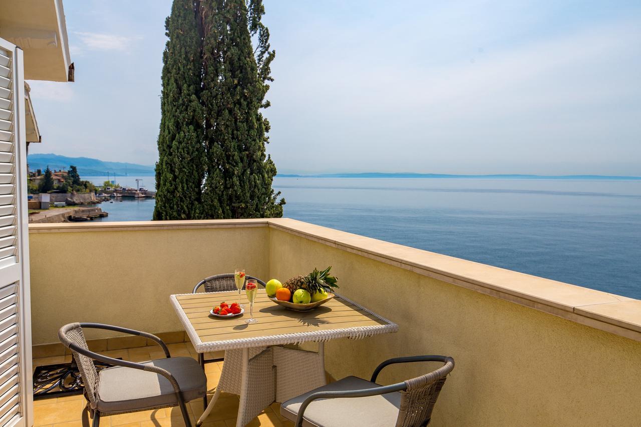 Apartments Villa Nora Rijeka Luaran gambar